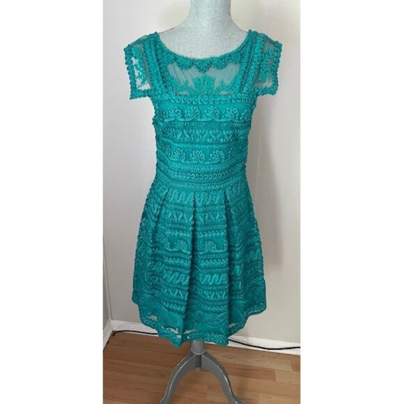 Yoana Baraschi Teal Embroidered Floral Leaf Lace 100% Silk Cocktail Dress Size 8 - Picture 1 of 7